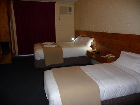 The Wine Vine Hotel - Sunshine Coast Tourism 3