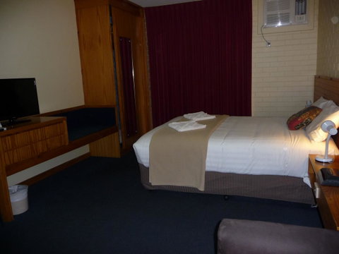 The Wine Vine Hotel - Sunshine Coast Tourism 4