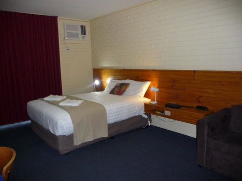 The Wine Vine Hotel - Sunshine Coast Tourism 5