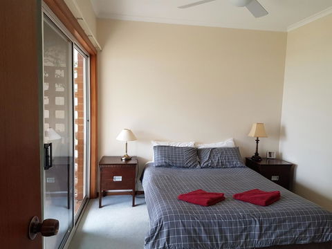 Barmera Lake Resort Motel - Sunshine Coast Tourism 8