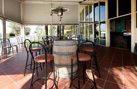 Barmera Lake Resort Motel - Sunshine Coast Tourism 10