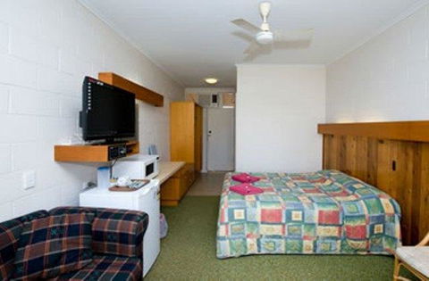 Barmera Lake Resort Motel - Sunshine Coast Tourism 16