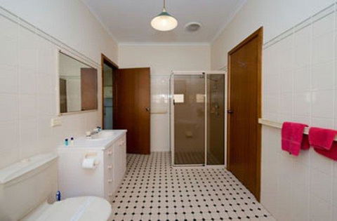 Barmera Lake Resort Motel - Sunshine Coast Tourism 22