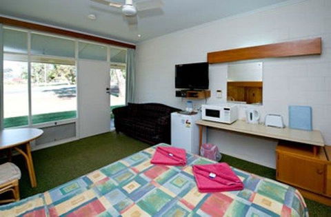 Barmera Lake Resort Motel - Sunshine Coast Tourism 15