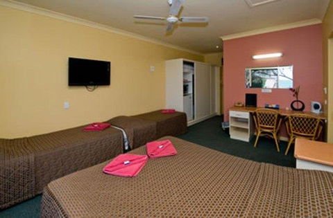 Barmera Lake Resort Motel - Sunshine Coast Tourism 12