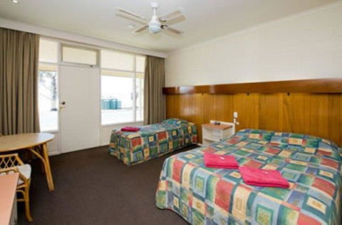 Barmera Lake Resort Motel - Sunshine Coast Tourism 27