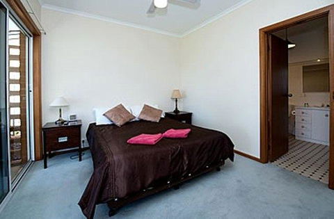 Barmera Lake Resort Motel - Sunshine Coast Tourism 19