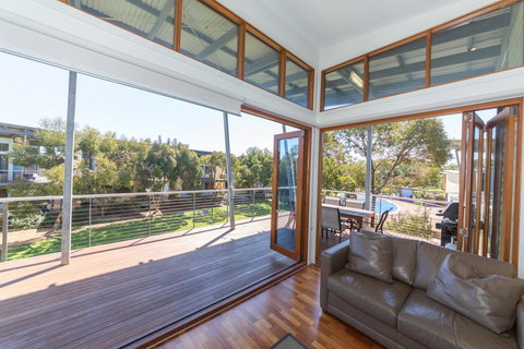 South Shores Villa 52 - Sunshine Coast Tourism 6