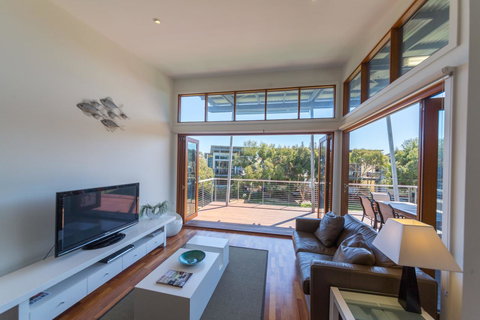 South Shores Villa 52 - Sunshine Coast Tourism 5