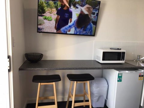 Port Lincoln Shark Apartment 3 - Sunshine Coast Tourism 13