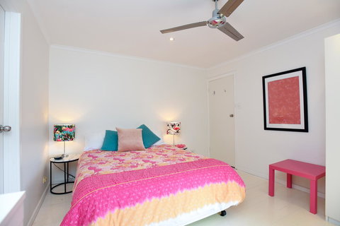 Red Door - Holiday Sunshine Coast 9