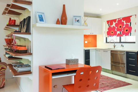 Red Door - Holiday Sunshine Coast 3