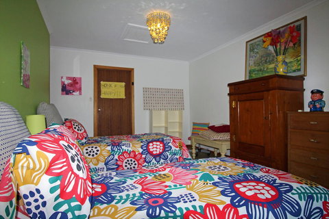 Red Door - Holiday Sunshine Coast 13