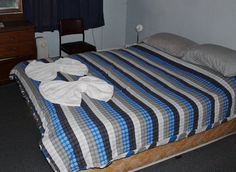 Royal Exchange Hotel - Holiday Sunshine Coast 8