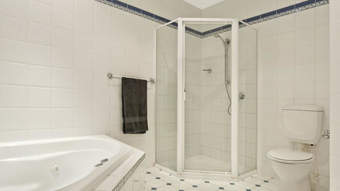 Salt Waterfront Apartment - Sunshine Coast Tourism 7