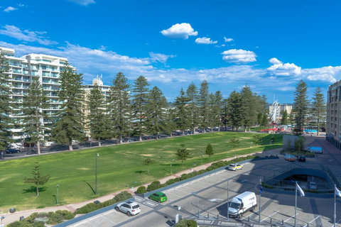 Lights Landing Penthouse - Sunshine Coast Tourism 17