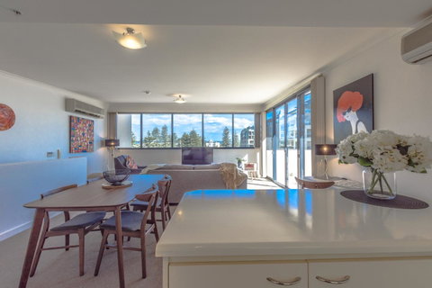 Lights Landing Penthouse - Sunshine Coast Tourism 3