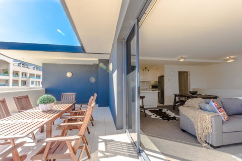 Lights Landing Penthouse - Sunshine Coast Tourism 6