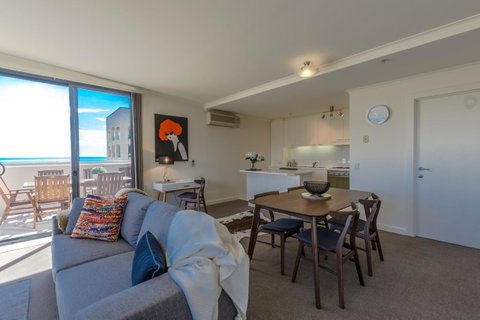 Lights Landing Penthouse - Sunshine Coast Tourism 2