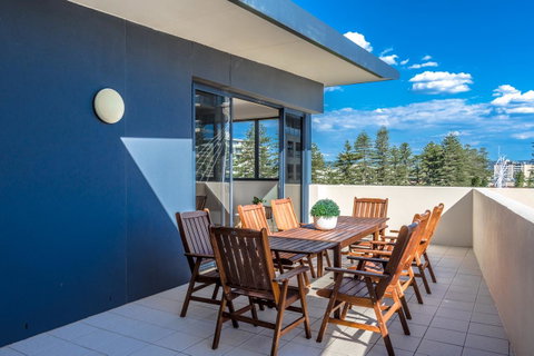 Lights Landing Penthouse - Sunshine Coast Tourism 5