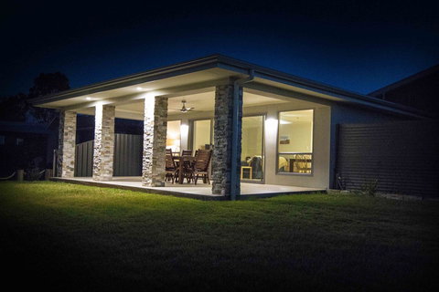 Brock's Base - Holiday Sunshine Coast 9