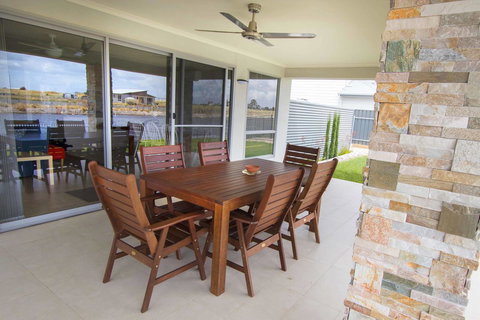 Brock's Base - Holiday Sunshine Coast 2