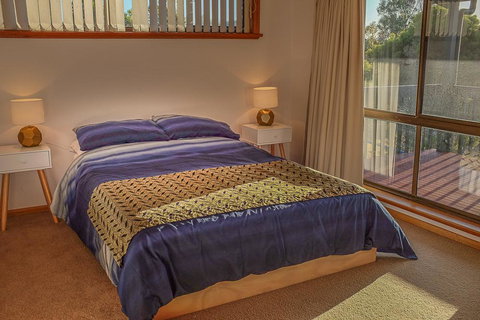 Seacroft - Sunshine Coast Tourism 8