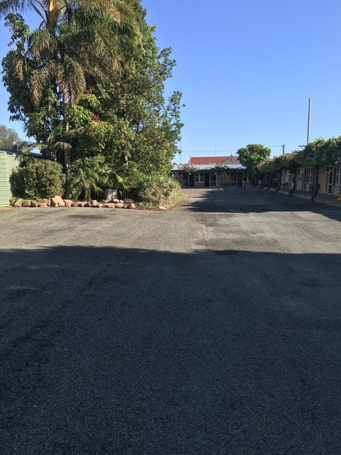 Travelway Motel - Holiday Sunshine Coast 9