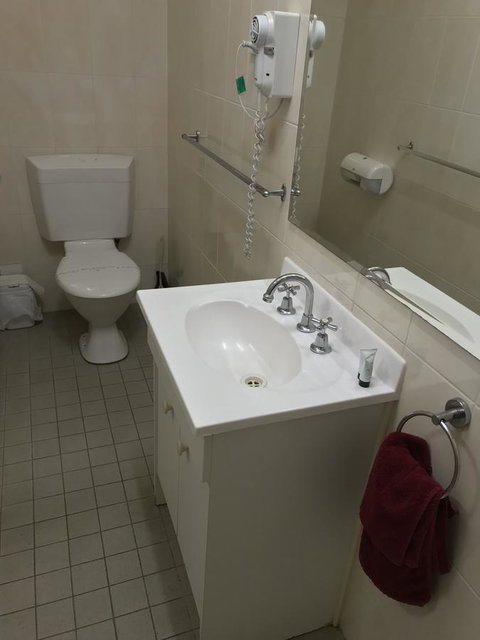 Travelway Motel - Holiday Sunshine Coast 14