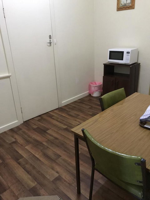 Travelway Motel - Holiday Sunshine Coast 6