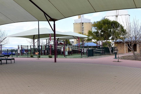 Travelway Motel - Holiday Sunshine Coast 28