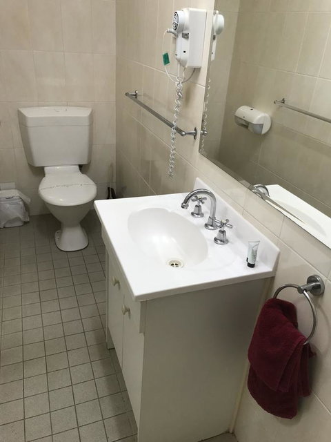 Travelway Motel - Holiday Sunshine Coast 5