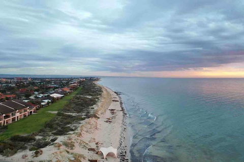 Luxurious 3 Bedroom Beachfront - Panoramic Views - Holiday Sunshine Coast 11