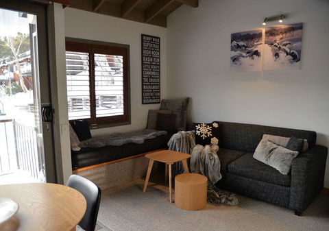 CHILL-OUT - Thredbo - Sunshine Coast Tourism 1