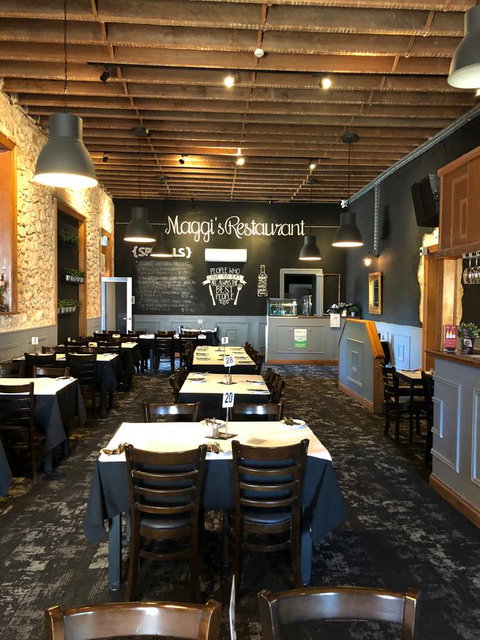 Cornwall Hotel - Holiday Sunshine Coast 19