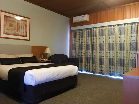 Desert Cave Hotel - Sunshine Coast Tourism 43