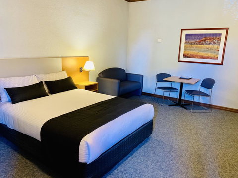 Desert Cave Hotel - Sunshine Coast Tourism 19