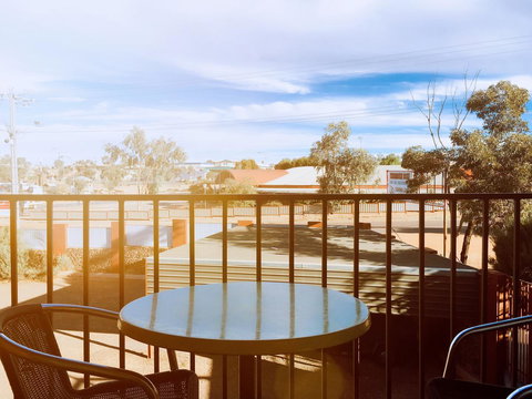Desert Cave Hotel - Sunshine Coast Tourism 0