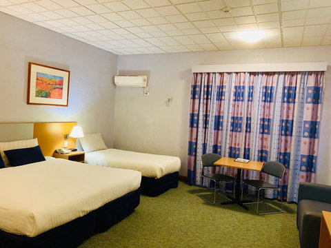 Desert Cave Hotel - Sunshine Coast Tourism 32