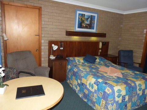 Wintersun Motel - Sunshine Coast Tourism 13