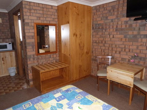 Wintersun Motel - Sunshine Coast Tourism 24