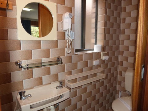 Wintersun Motel - Sunshine Coast Tourism 19