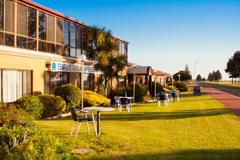 Lacepede Bay Motel - Sunshine Coast Tourism 0