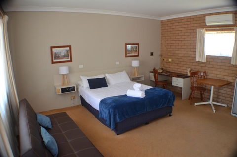 Deer Park Motor Inn Armidale - Holiday Sunshine Coast 7
