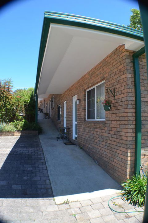 Deer Park Motor Inn Armidale - Holiday Sunshine Coast 25