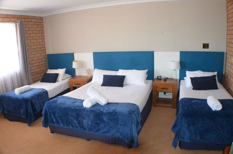 Deer Park Motor Inn Armidale - Holiday Sunshine Coast 10
