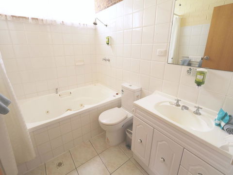 Robe Central Motel - Holiday Sunshine Coast 15