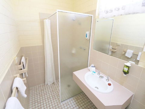 Robe Central Motel - Holiday Sunshine Coast 12