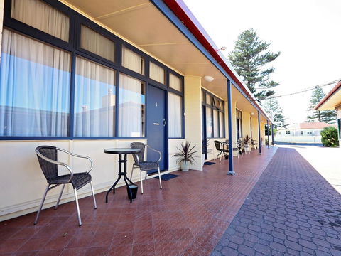 Robe Central Motel - Holiday Sunshine Coast 24