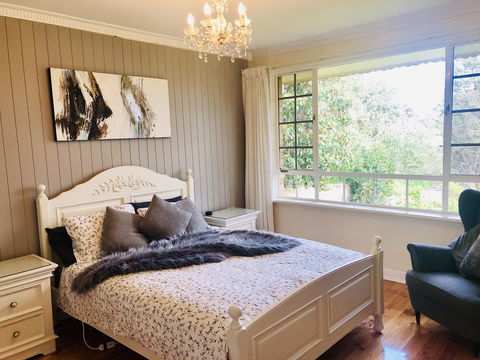 Stunning House With Beautiful Entertainment Area!! - Sunshine Coast Tourism 2